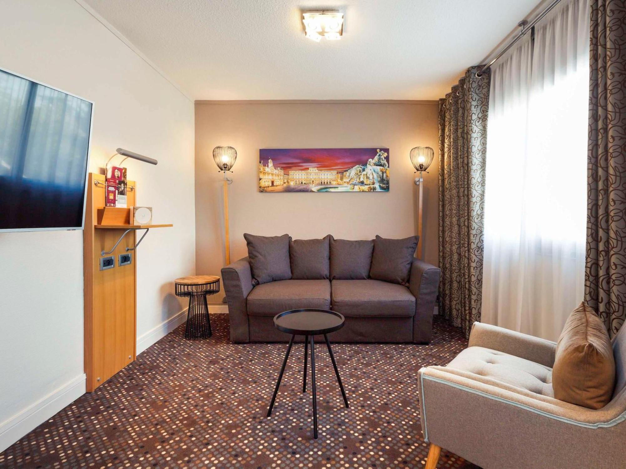 Mercure Lyon Charbonnieres Bagian luar foto